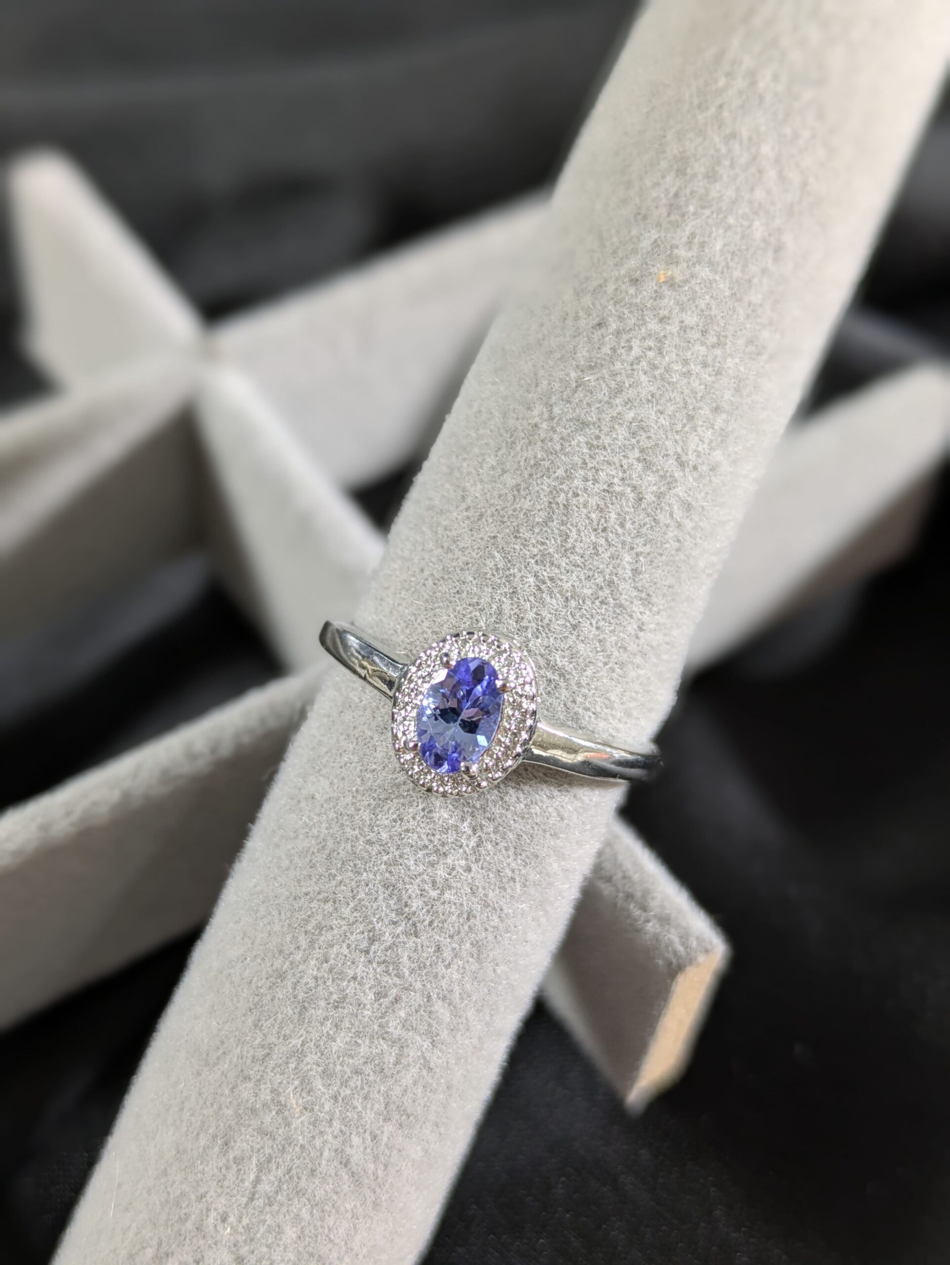 Tanzanite Silver Ring – Intuition, Calmness & Timeless Charm - Image 8
